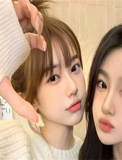 好女儿爹爹用精水喂你视频-北京大学生电影节颁奖典礼